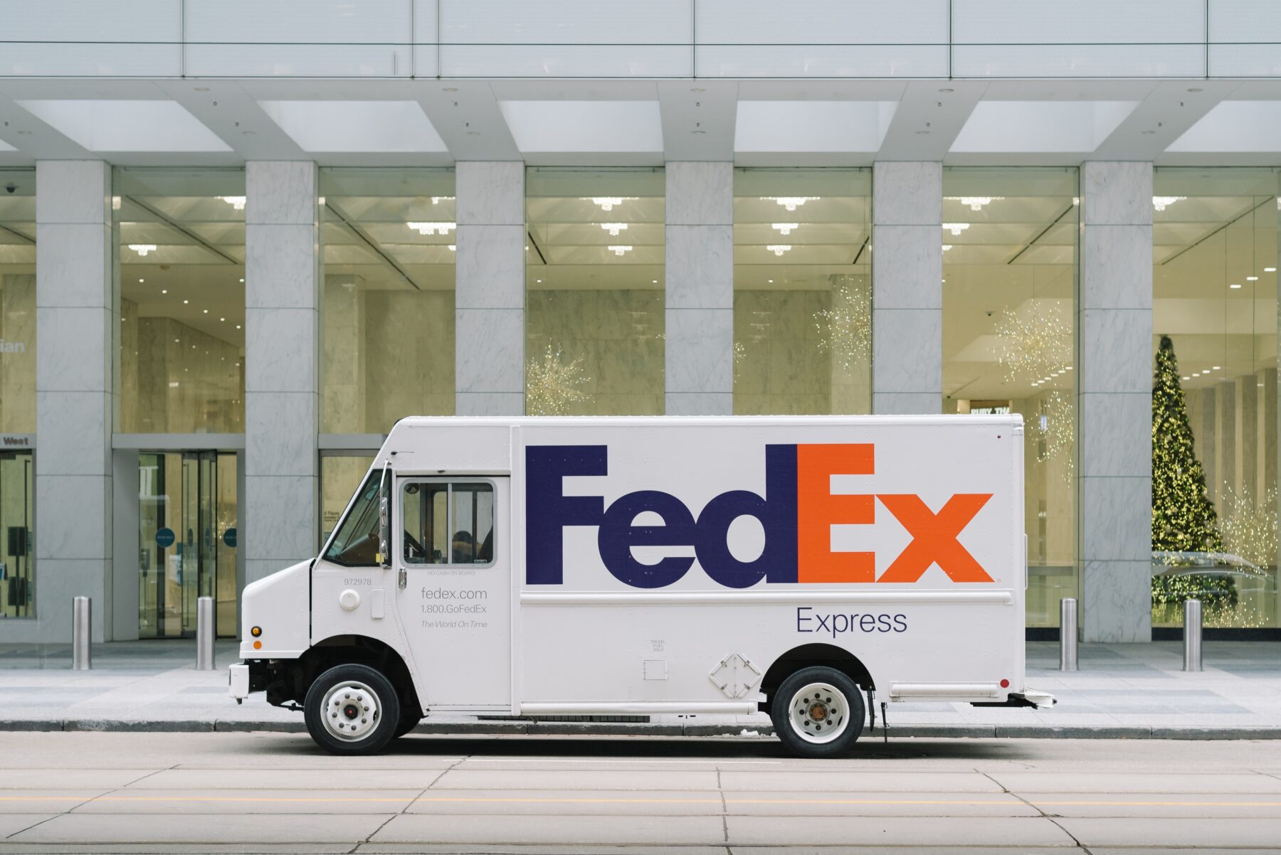 FedEx Truck Driver Hit and Run Case? Here’s What To Do!